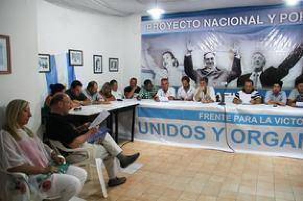 Las agrupaciones kirchneristas se reunieron en Azul bajo la consigna de "Unidos y Organizados"