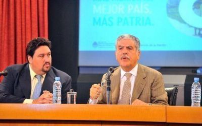 De Vido: "Si quieren hacer el Municipio que lo donen los directivos"