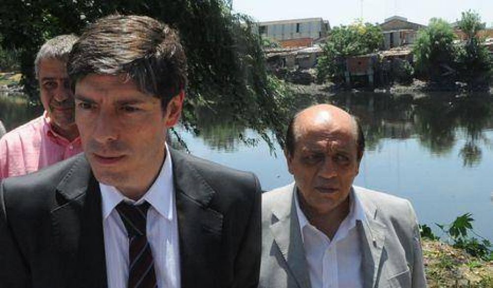 "La Ciudad debe m�s de 300 millones de pesos"