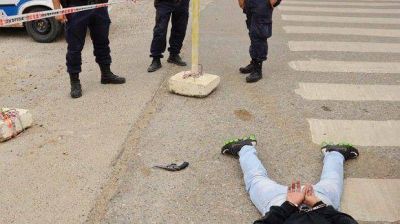 Romp�a a mazazos el mostrador de una joyer�a y lo atrap� un polic�a
