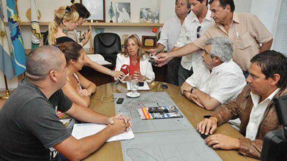Artero: "No vamos a permitir que se entreguen viviendas a gente que no es de Rawson"