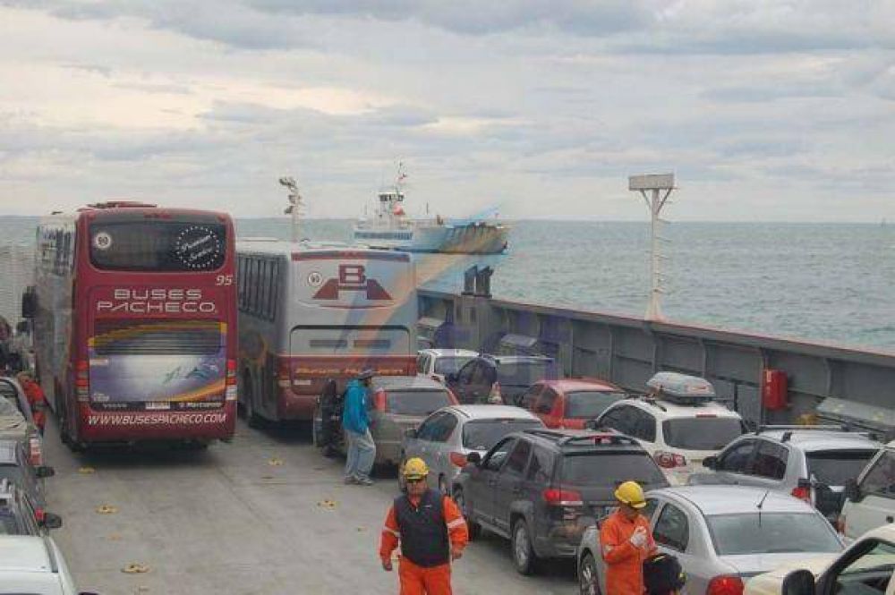 Est� interrumpido el cruce de la barcaza a ra�z de los intensos vientos 