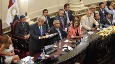 De la Sota: anuncios y bajo perfil pol�tico