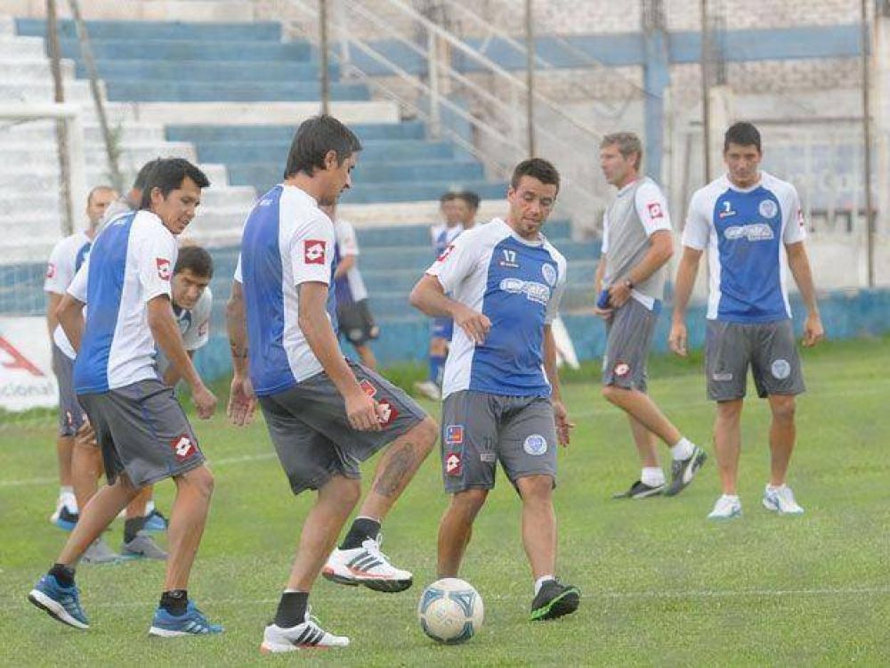Ciro Rius volvi� a los entrenamientos de Godoy Cruz luego de su internaci�n