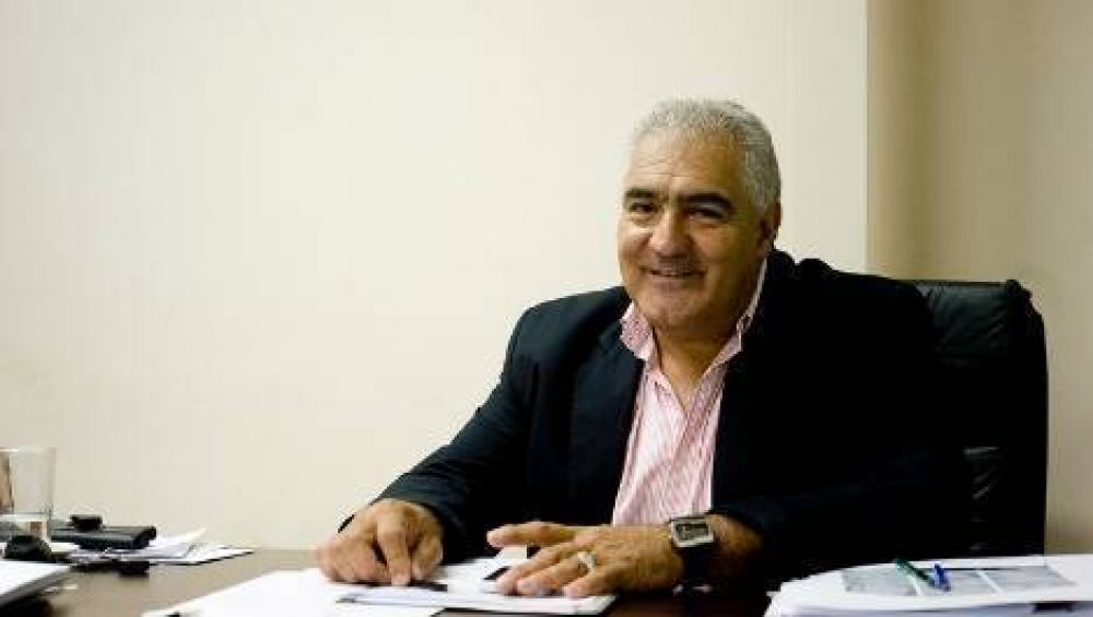 "La entrega de las 1.300 viviendas comenzar� en marzo"
