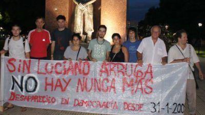 Reclamo y marcha a cuatro a�os de la desaparici�n de Luciano Arruga 