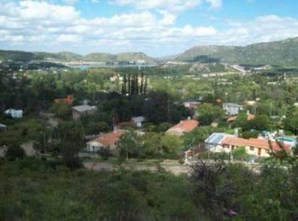 Suman cuadras de asfalto en Potrero de los Funes