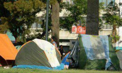 Por ahora los manifestantes no deben abandonar la plaza