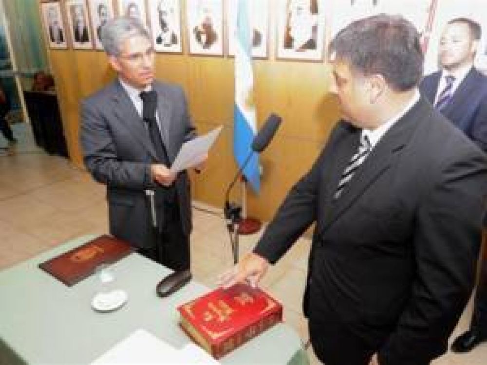 Jur Ricardo Endeiza como Fiscal de Estado provincial