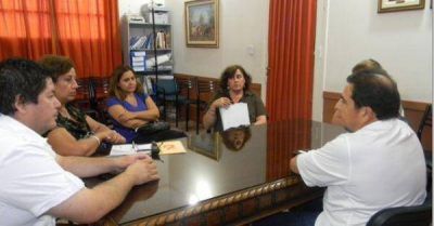 Primera reuni�n del a�o entre el Ministro Flores y el SELaR