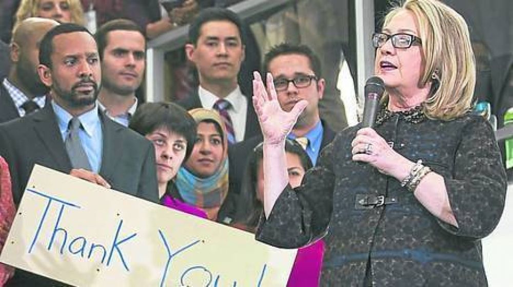 Hillary se va aclamada y llega Kerry con una inusual bienvenida de Ir�n