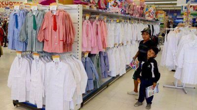 Firman convenio para la canasta escolar 2013