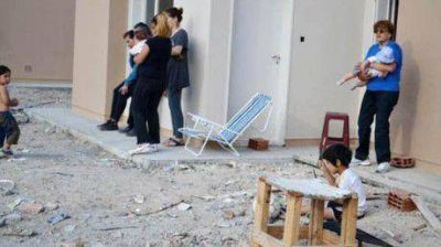 Cruce de acusaciones de provincia con Rawson por la usurpaci�n de 110 casas