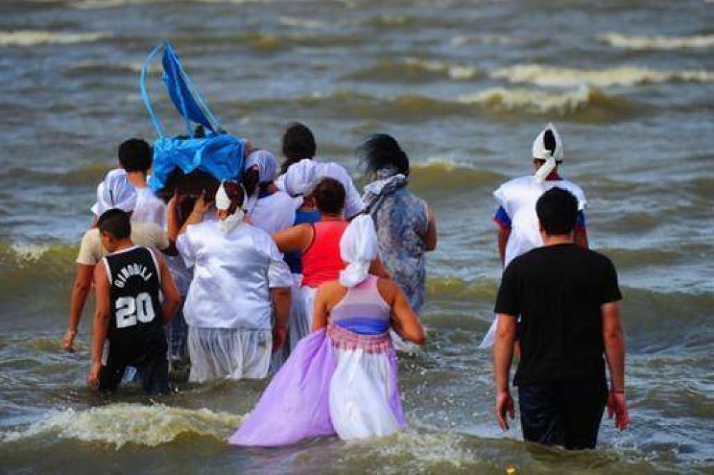 Miles de personas rindieron culto a Iemanj en la Ribera de Quilmes
