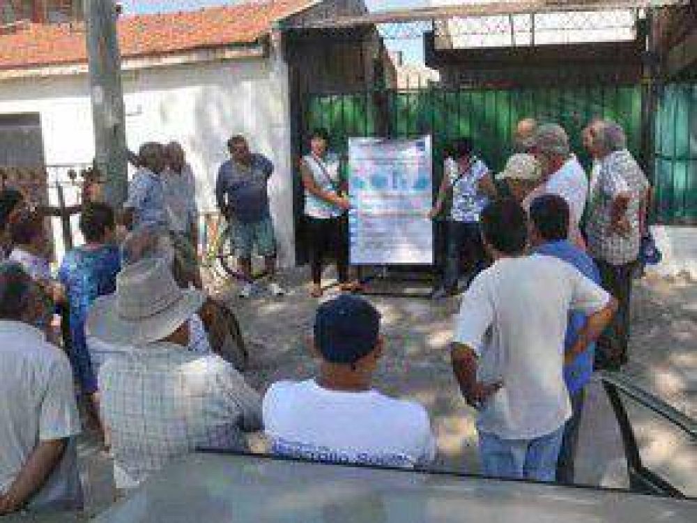 Inauguran una red agua que beneficia a 7 mil lomenses