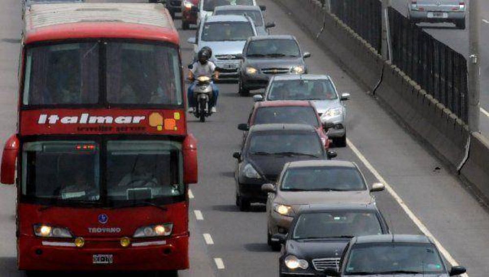 Unos vuelven y otros van: intenso recambio tur�stico
