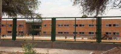 Agilizan obras en escuelas de La Banda y ciudad Capital