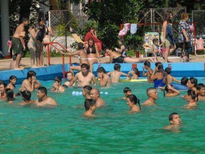 El calor provoc� un �xodo hacia el norte y campings
