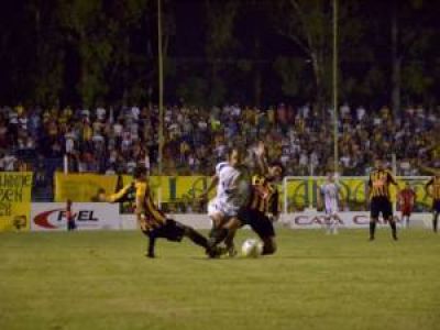 Por Bertoya, Juventud y Santamarina empataron 0 a 0