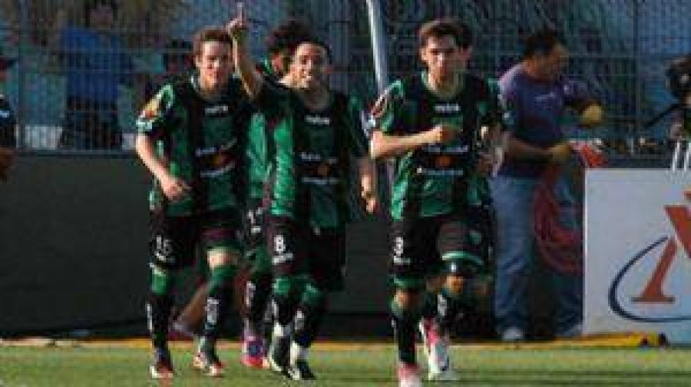 San Mart�n zaf� del descenso gracias al empate de Independiente