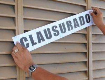 Intimaron y multaron a boliches y salones de fiestas por incumplimiento de normas de seguridad