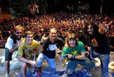 Miles de vecinos vibraron junto a Kapanga en San Mart�n