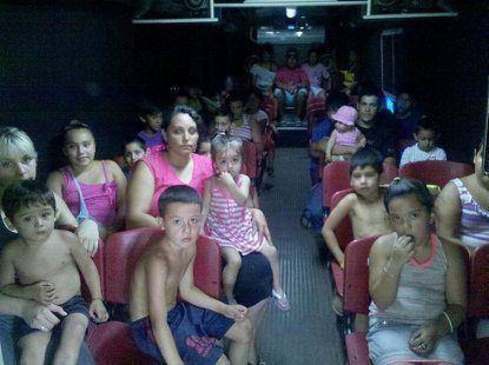 Lomas de Zamora: el Cinebus visit� la Plaza de los Italianos