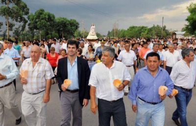 Urtubey particip� junto a los habitantes de Campo Santo de sus festejos patronales