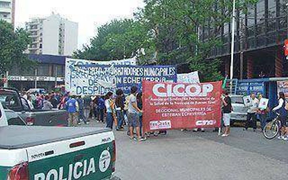 Echeverria: CICOP tambi�n denuncia que se descont� parte de los sueldos