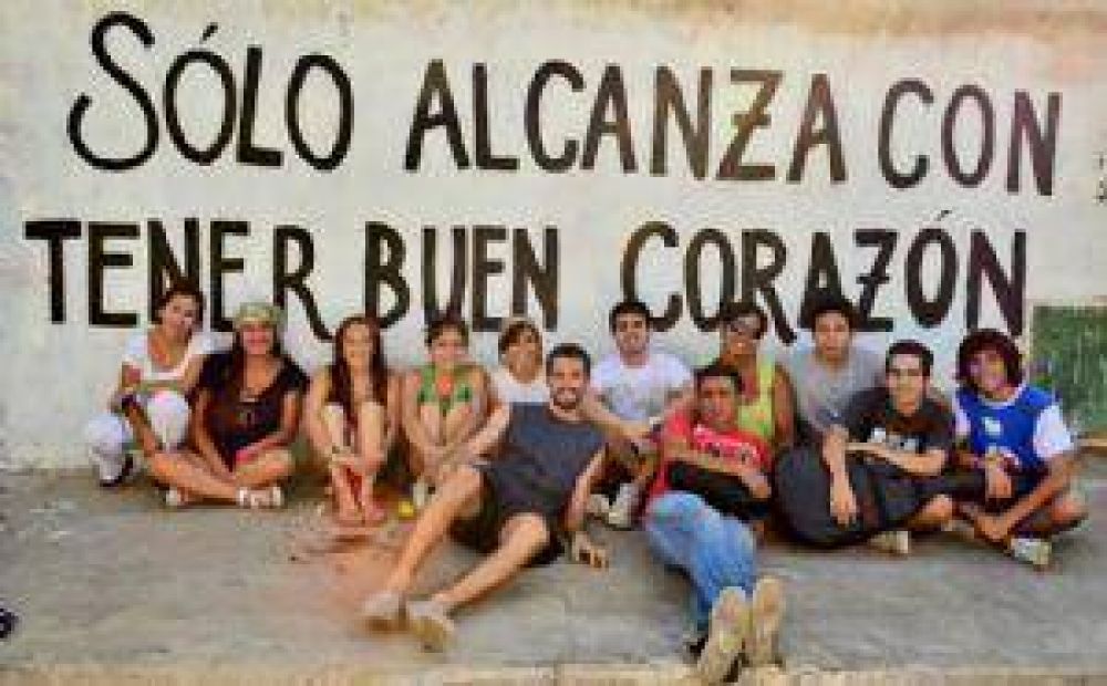 Las paredes de la ciudad se llenan de poes�a