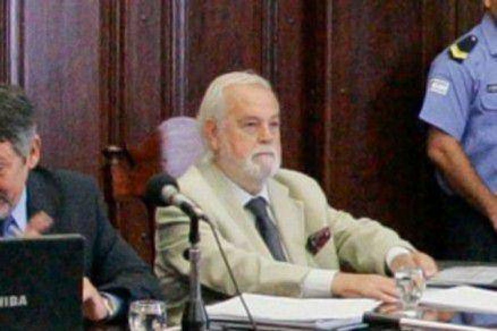 Alperovich rechaz� la renuncia del juez Herrera Molina