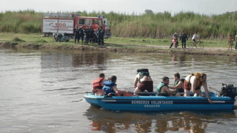 Encuentran ahogado en Bragado a un adolescente de 14 a�os 