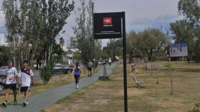 Quedan apenas dos espacios verdes con padrinazgo privado