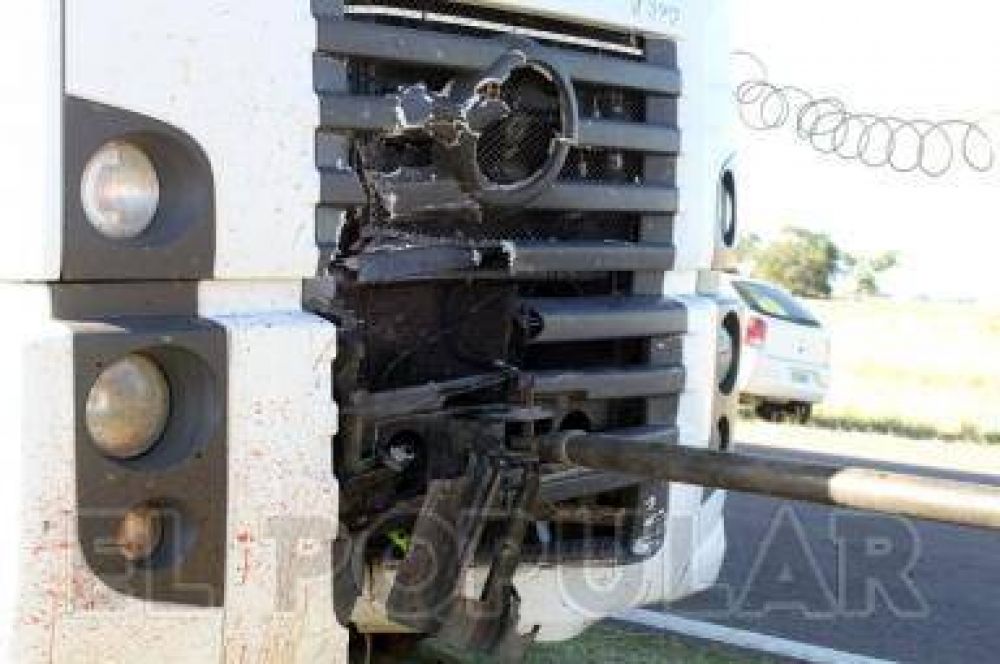 Muri� un joven en un choque en la ruta 226