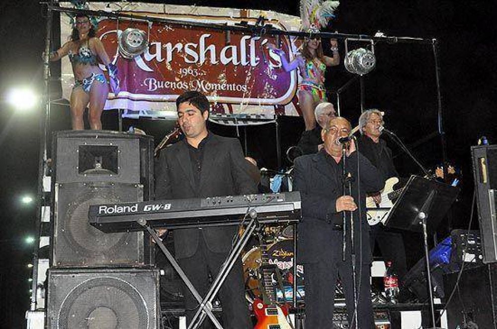Los Marshalls se sumaron a la fiesta, en otra gran noche de los Corsos