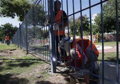 A mediados de mes estar� lista la renovaci�n del parque Centenario