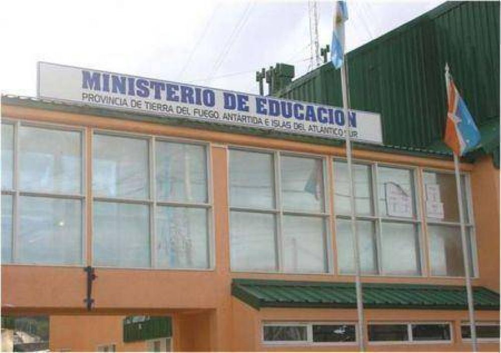 Educaci�n ampli� su planta pol�tica