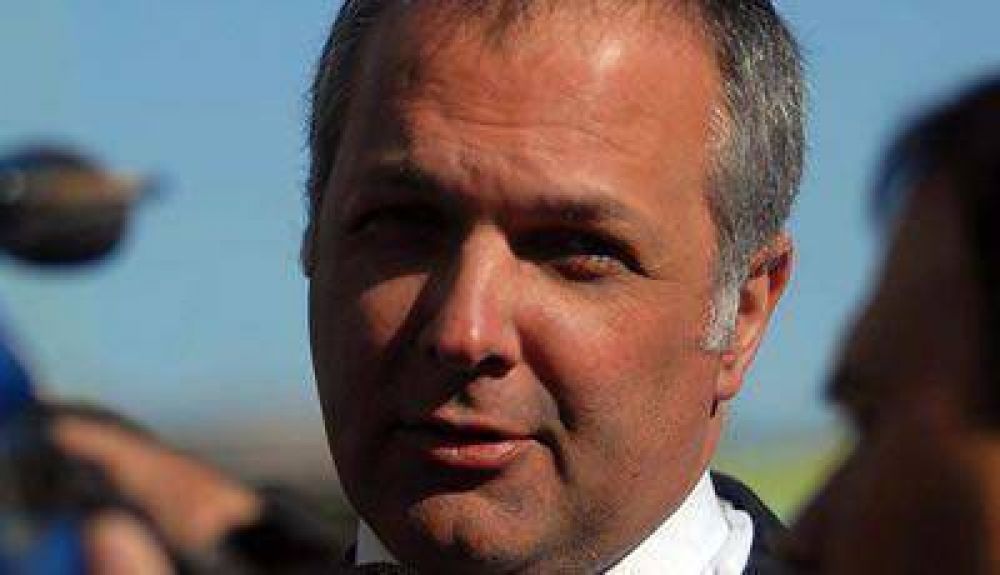 Buzzi confirm� que Eliceche asume antes de la llegada de Cristina
