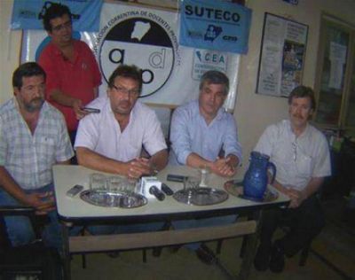 La inevitable distinci�n entre dialoguistas y "duros"