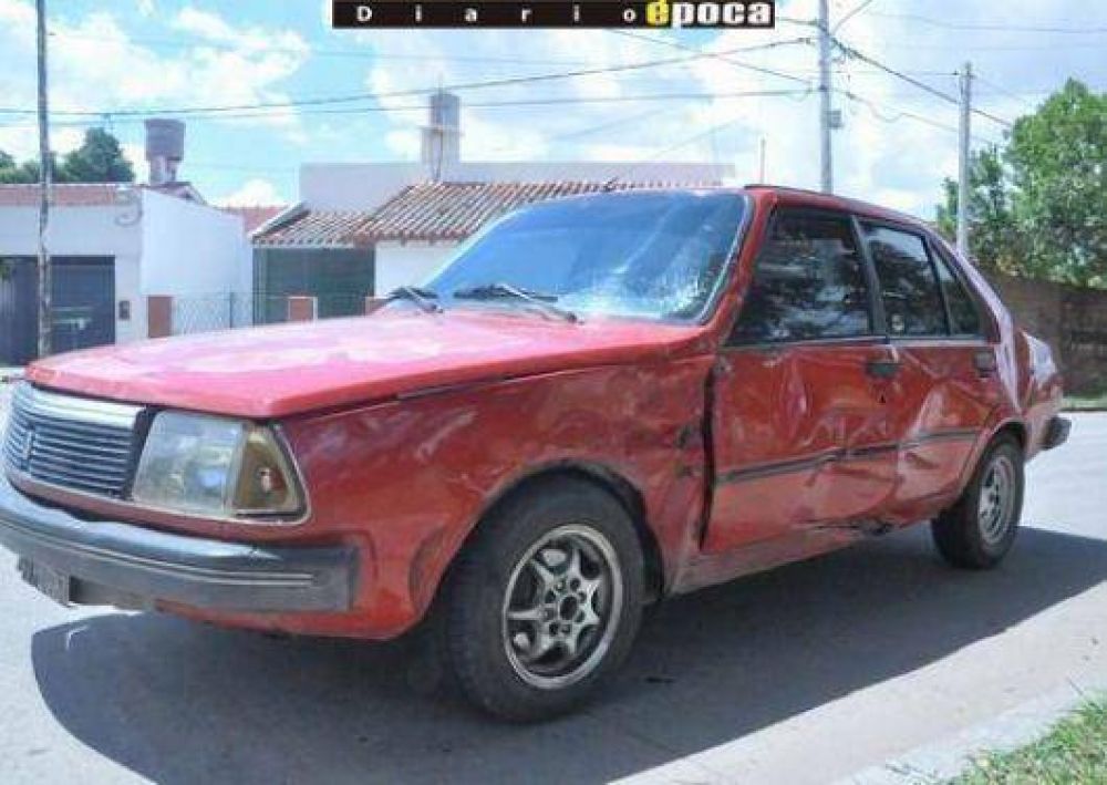 Motociclistas murieron al chocar contra un acoplado y un cami�n