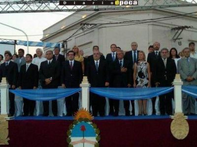 Saladas rindi� homenaje a su �hijo h�roe�: J.B. Cabral
