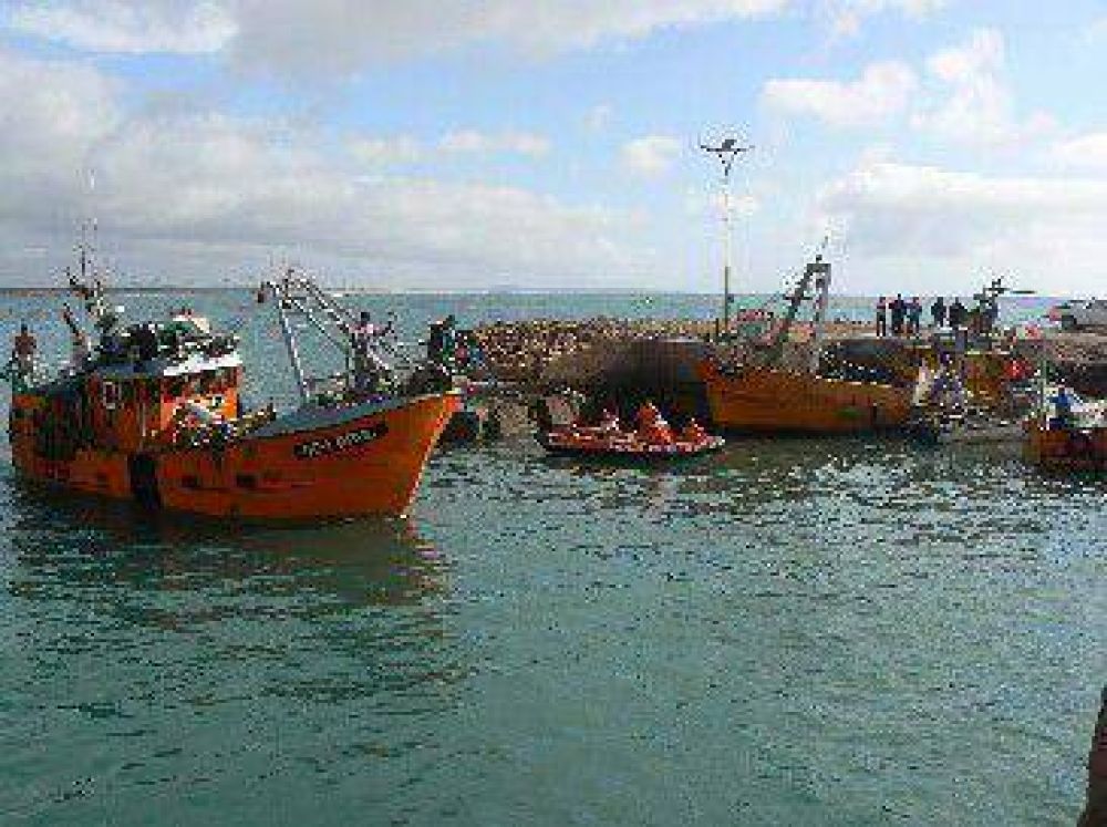 Pescadores advierten que la actividad est� amenazada
