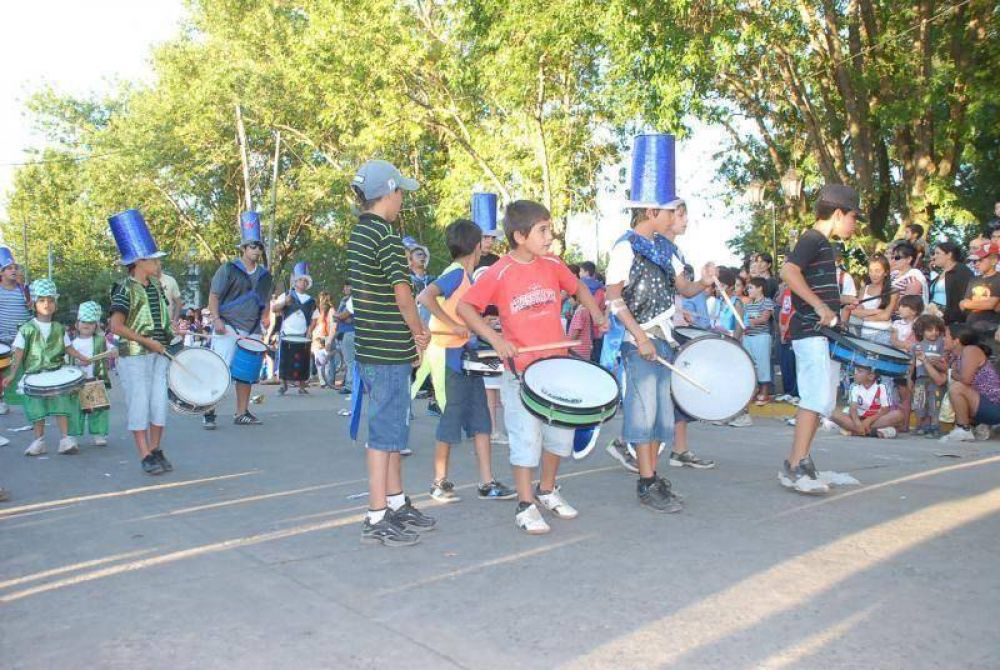Comenz� el Carnaval de la Familia