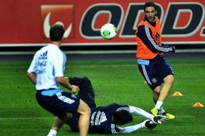 Messi no entren� con el plantel de la selecci�n argentina por precauci�n