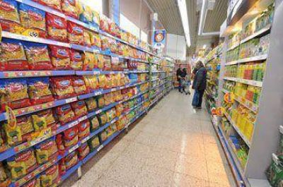 Supermercados se comprometieron a mantener los precios por dos meses