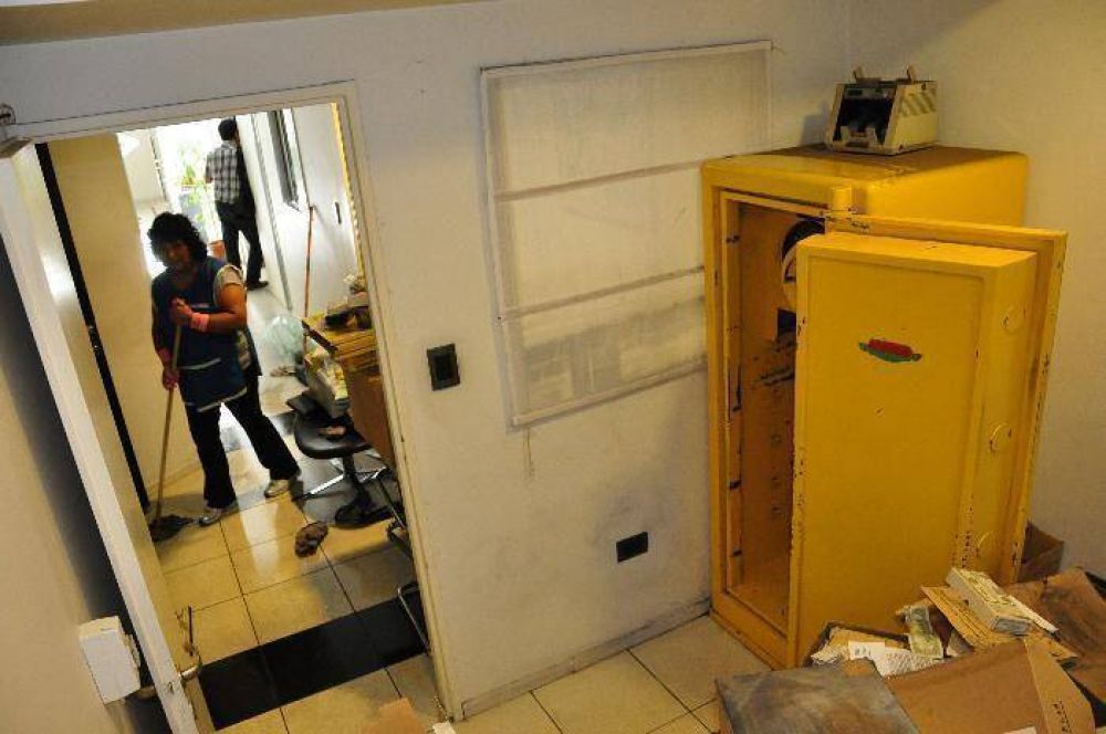 Atraco de boqueteros en casa de cambio de Roca
