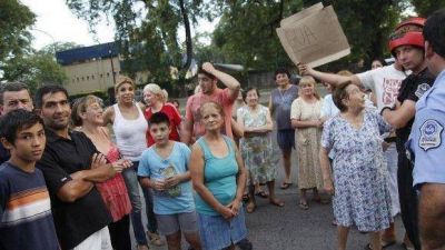 Se multiplican las protestas vecinales por la falta de agua potable