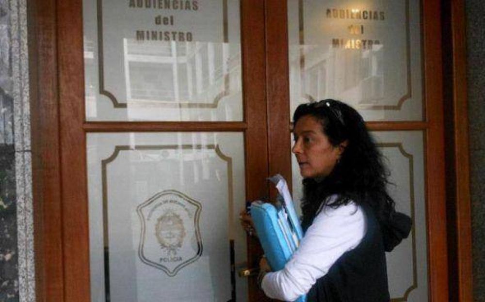 Pol�mica entre entidades de Del Viso y la concejal y forista Liliana Alfaya