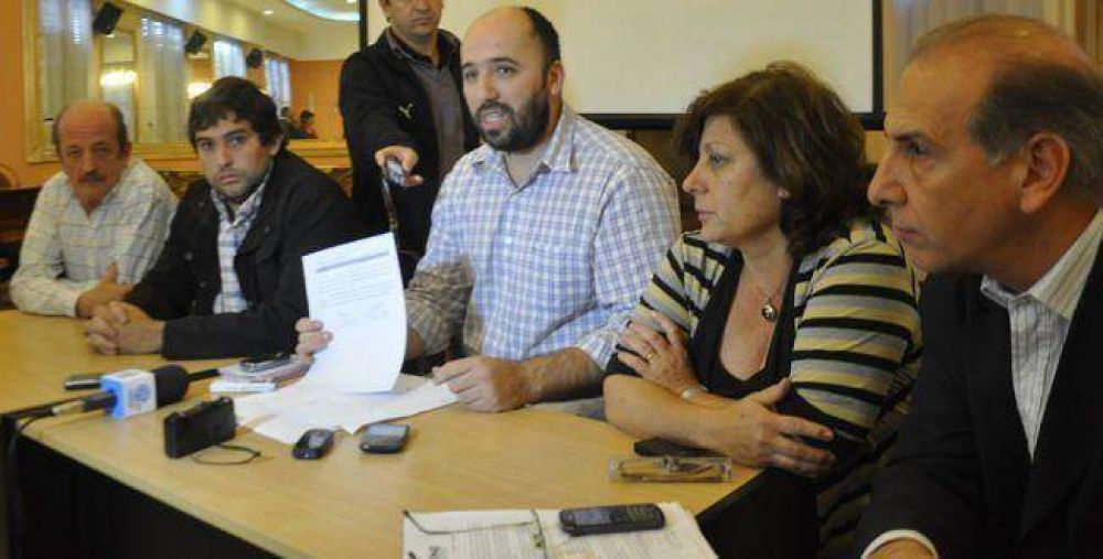 Los concejales del FrePam metieron una cu�a y piden adherir a la ley de Regal�as