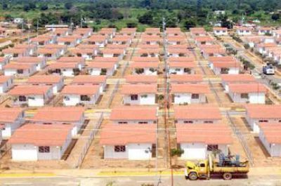 Urribarri se re�ne en Buenos Aires por un plan plurianual de viviendas